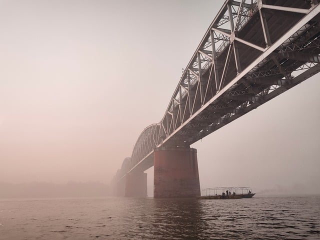 भागलपुर में गंगा कटाव से 10 घर नष्ट