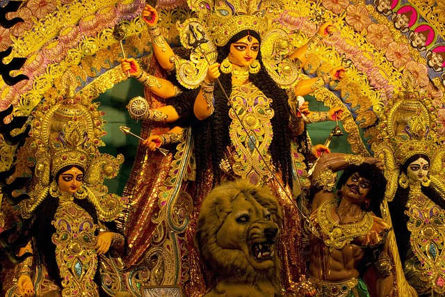 गया में दुर्गा पूजा के लिए भव्य तैयारी, सोने की लंका पंडाल
